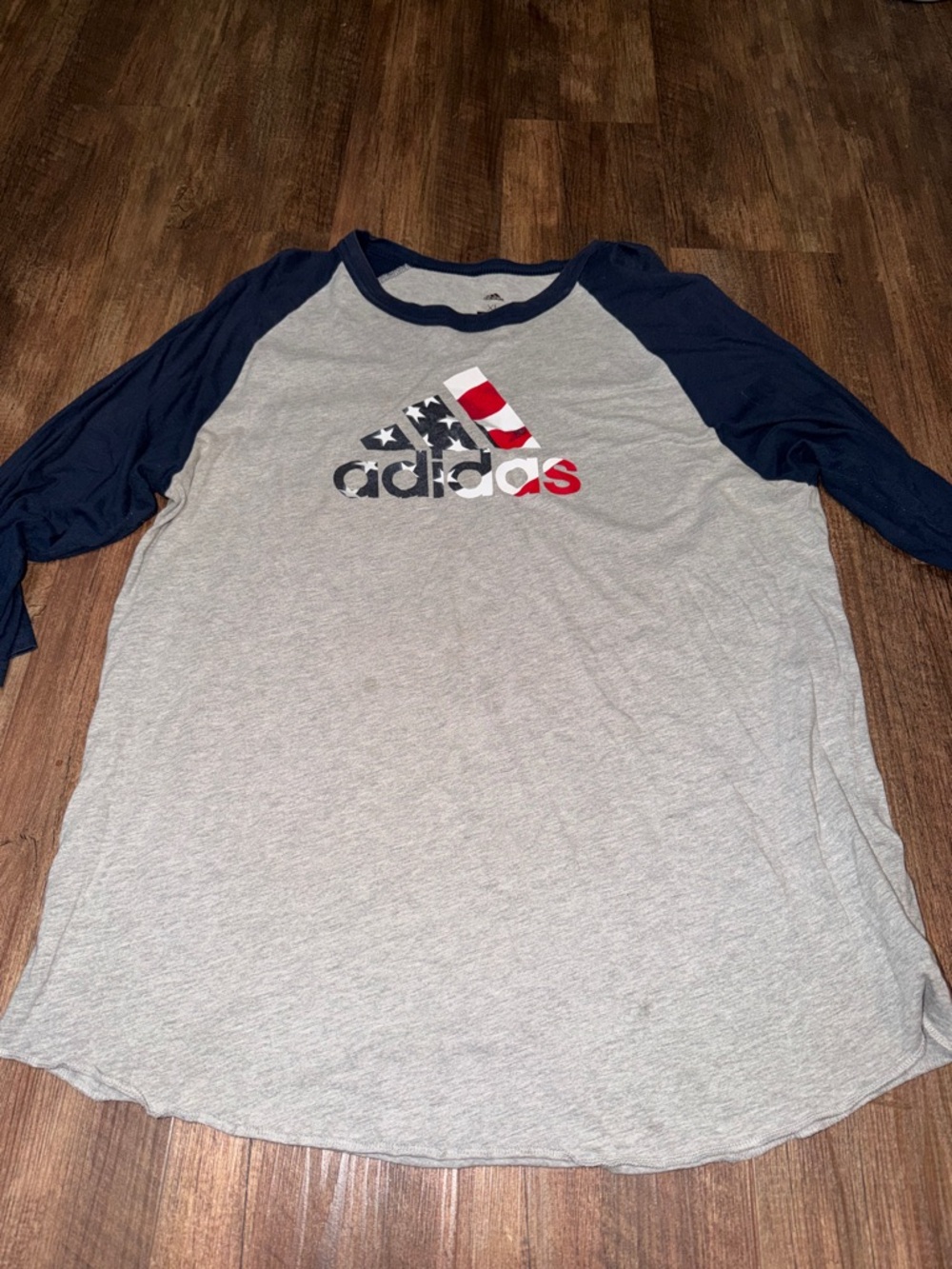 Men’s Adidas Patriotic Baseball Tee size XL